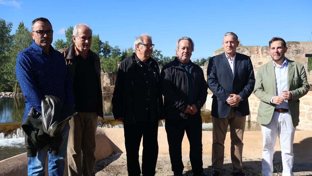 El alcalde de Zamora, Francisco Guarido, y el presidente de la Diputación Provincial, Javier Faúndez, durante su visita a las Aceñas de Gijón, este miércoles