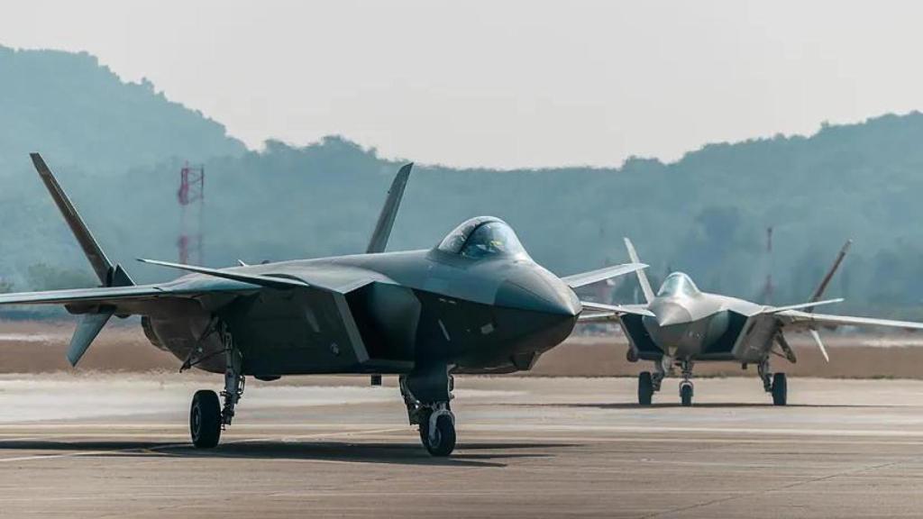 Cazas J-35 de China