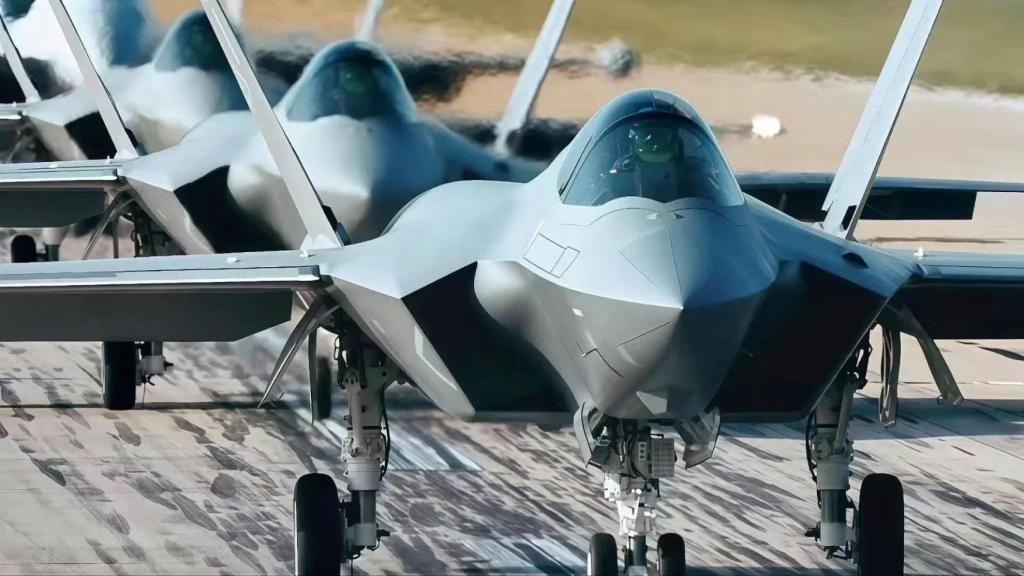 Cazas J-35