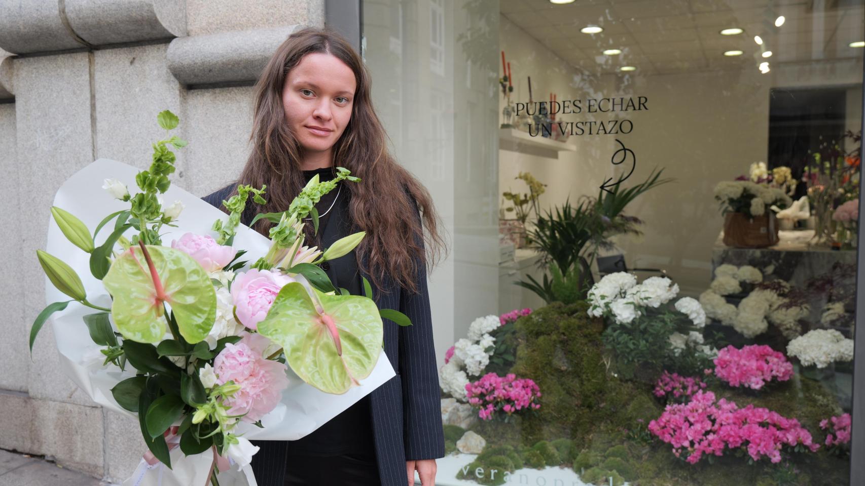 Eliza Zhukova, florista ucraniana y propietaria de Verano Prado, en Vigo
