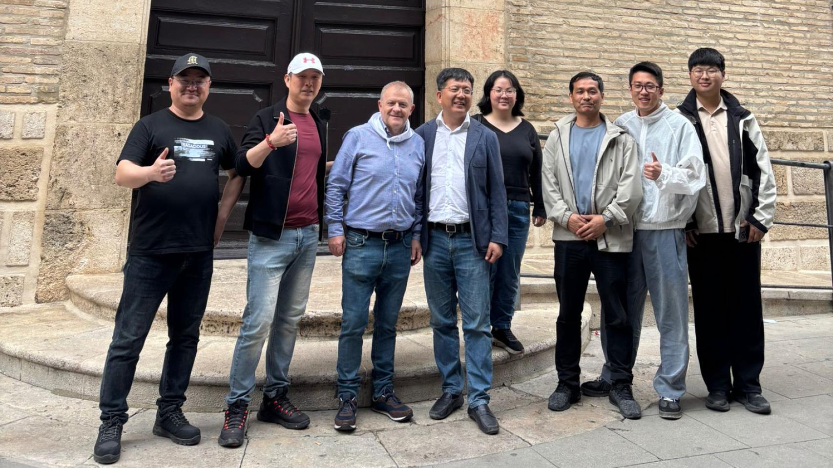 Directivos de Duoli Technology, de visita a Borja (Zaragoza), junto con el alcalde, Eduardo Arilla