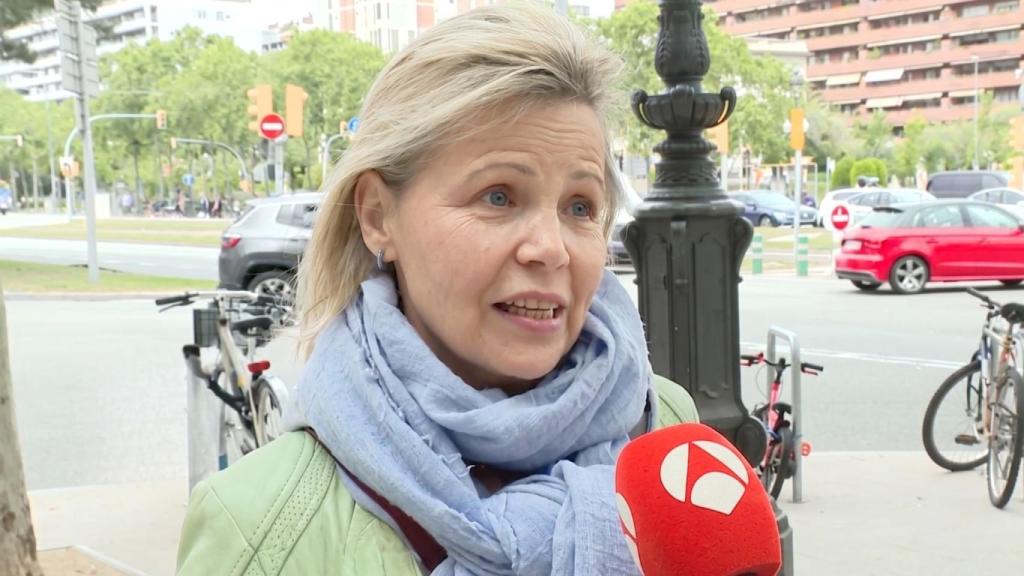 Monste, madre jubilada con dos hijos. 