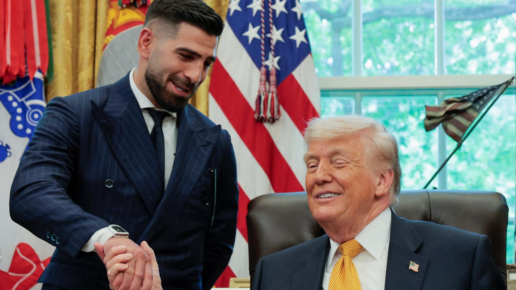Ilia Topuria es recibido por Donald Trump en el Despacho Oval de la Casa Blanca