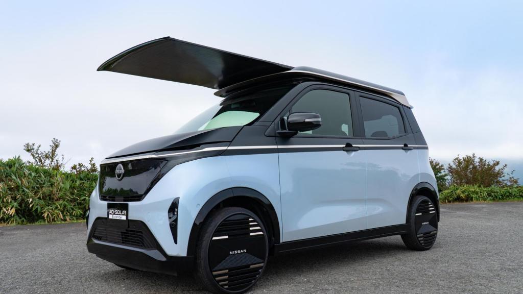 Nissan Sakura con paneles solares