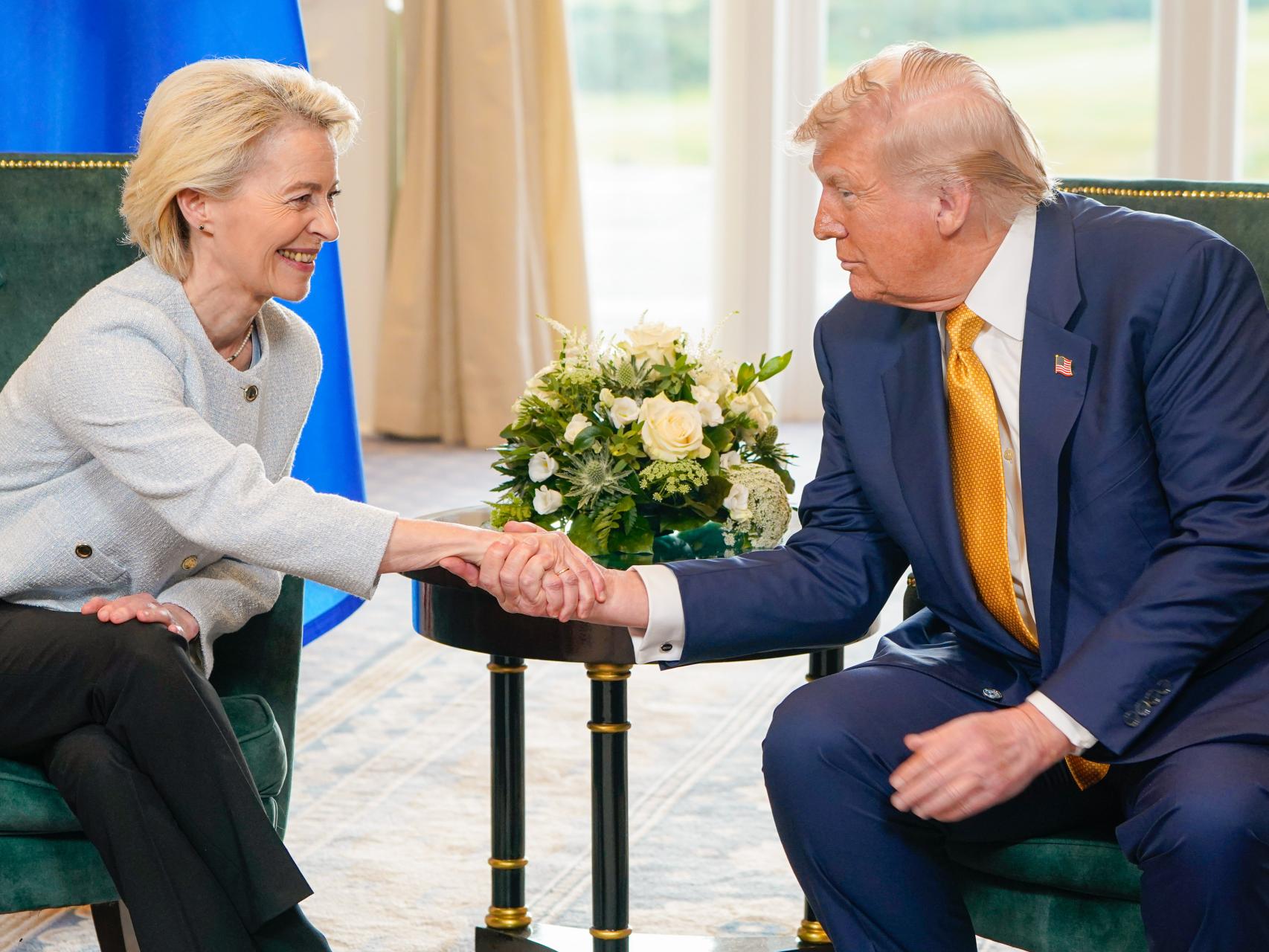 Ursula von der Leyen y Donald Trump, durante la firma del acuerdo arancelario en julio de 2025 en Turnberry