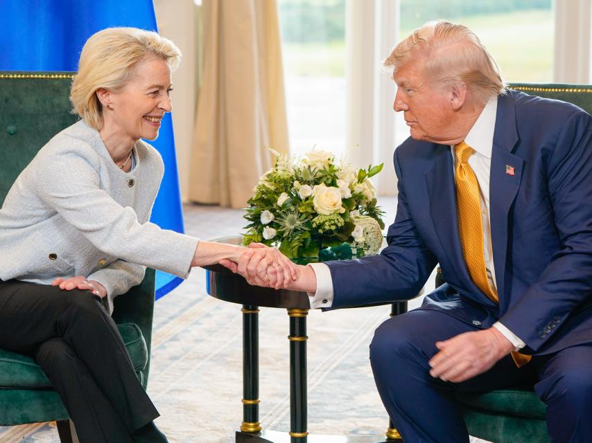 Ursula von der Leyen y Donald Trump, durante la firma del acuerdo arancelario en julio de 2025 en Turnberry