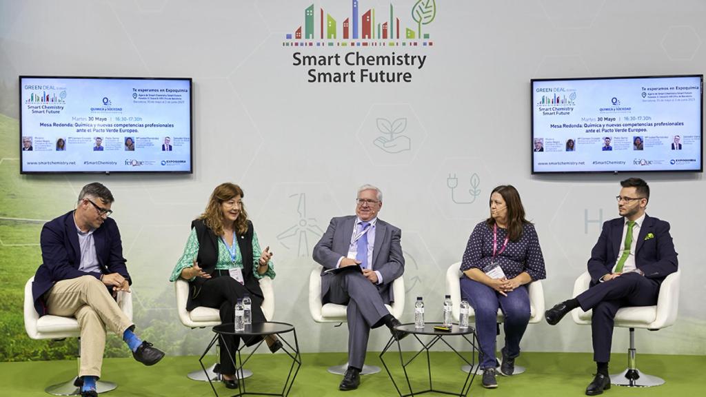 Panel de expertos durante la última edición de Expoquimia.