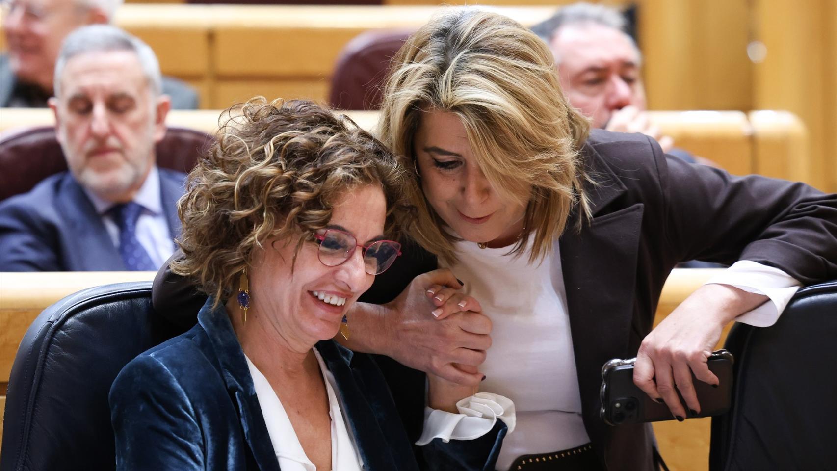 Susana Díaz y María Jesús Montero, en el Senado, en enero de 2026