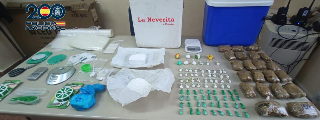 Toda la droga incautada.