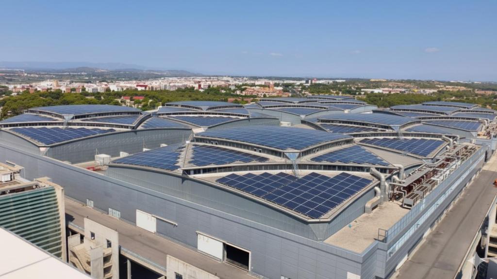 Detalle de la instación fotovoltaica de Feria Valencia.