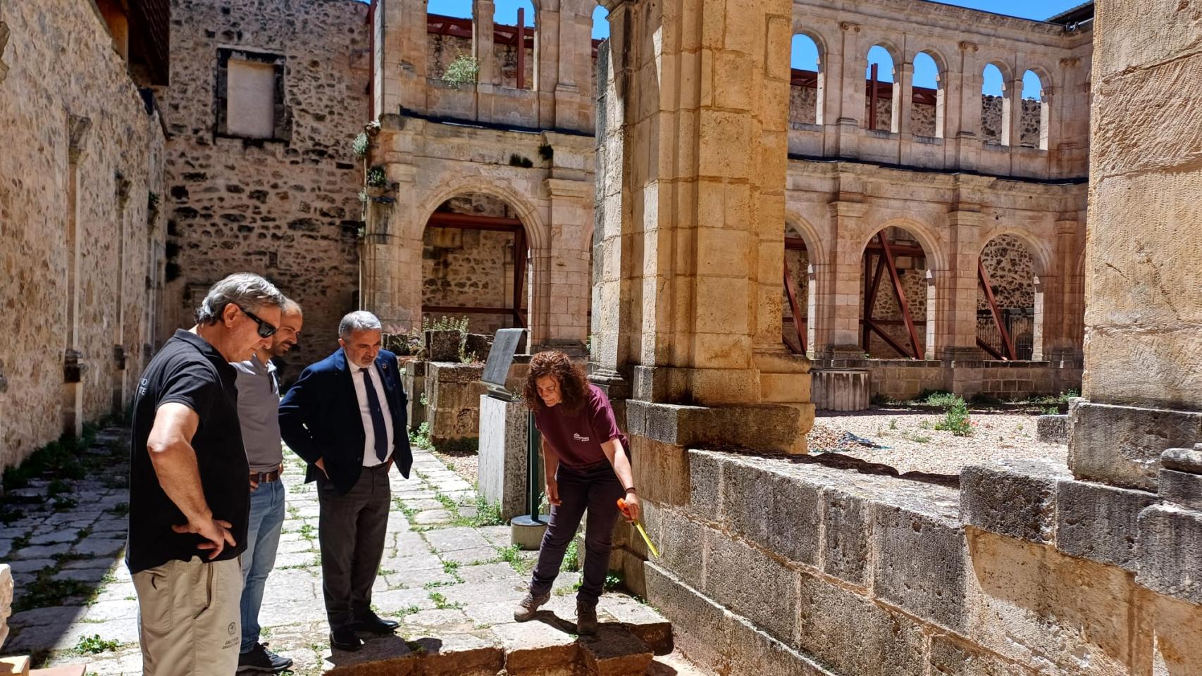 Monasterio de San Pedro de Arlanza, en Hortigüela (Burgos)