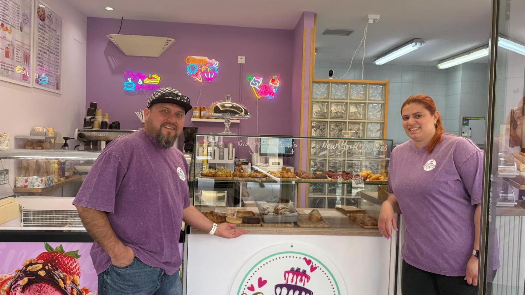 Jaime Andrés Álvarez y Génesis García, propietarios de Olivella Cakes