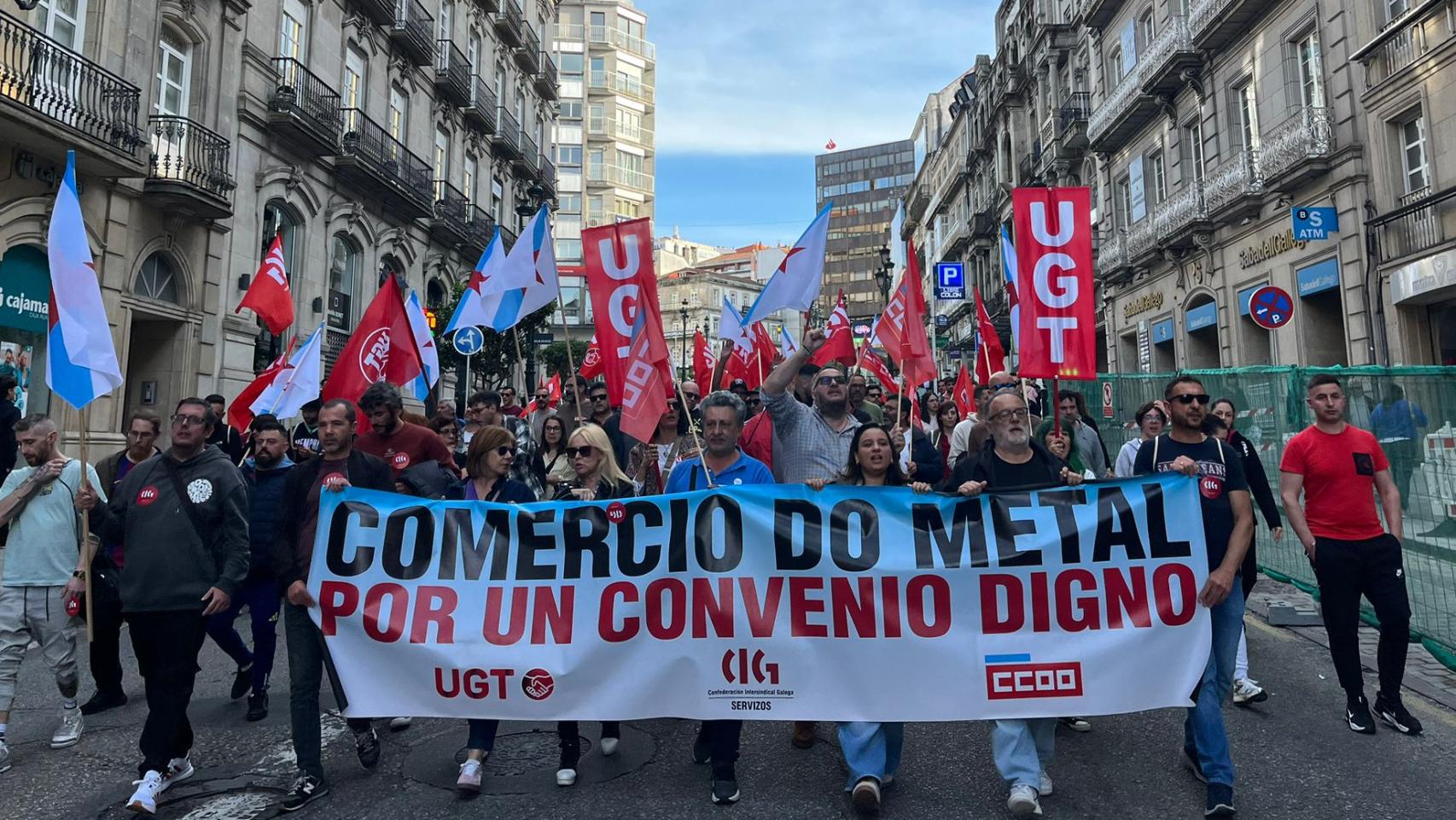 Los trabajadores del comercio del metal toman las calles de Vigo para demandar un convenio digno