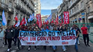Los trabajadores del comercio del metal toman las calles de Vigo para demandar un convenio digno