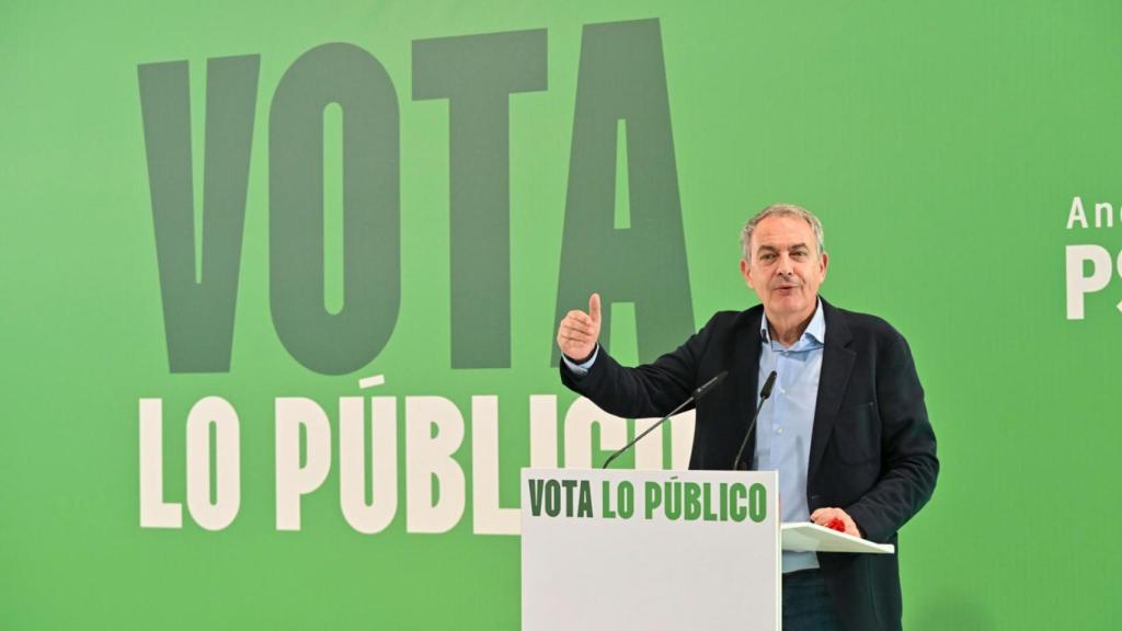 Zapatero en un acto público en Almería.