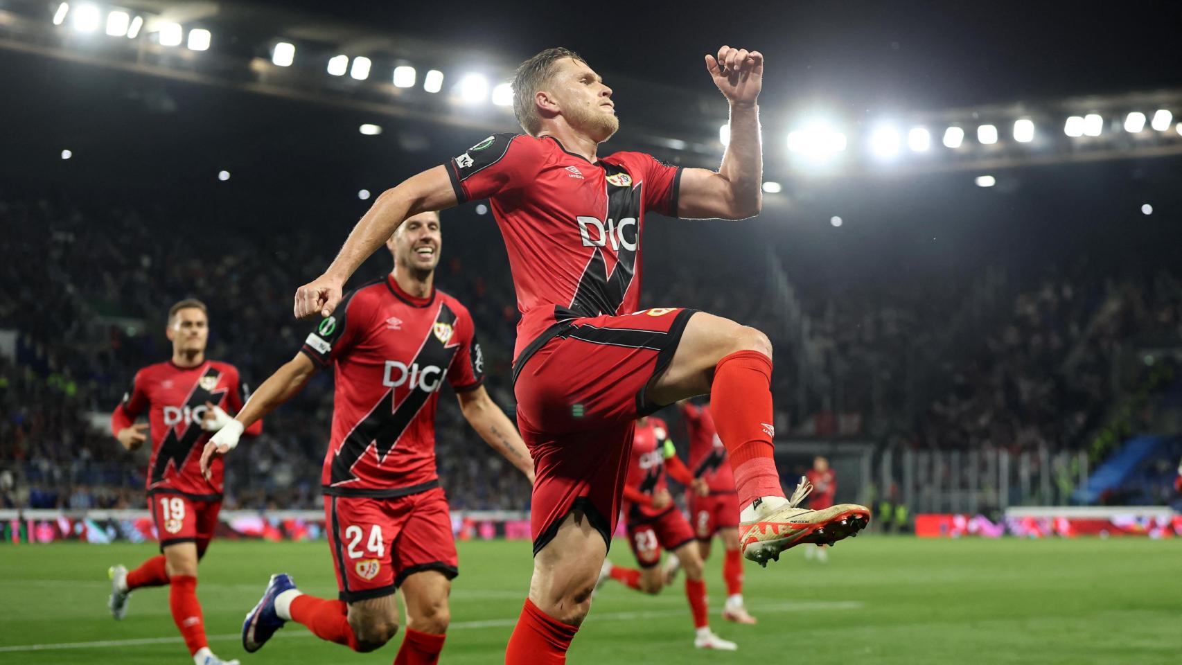 Alemao celebra el gol marcado ante el Estrasburgo.