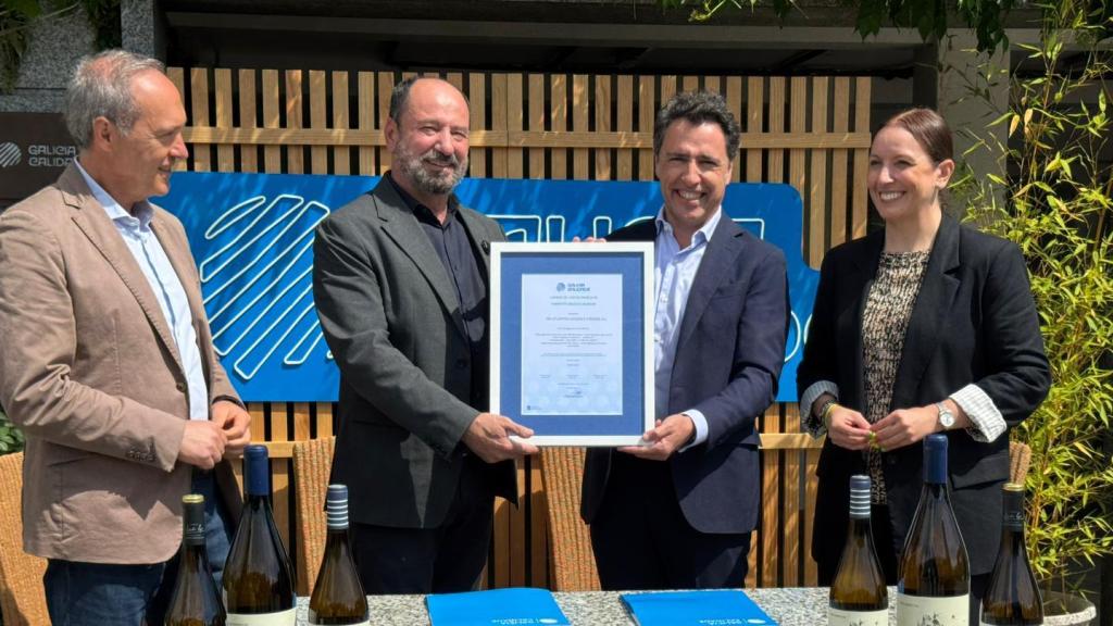 Entrega del Certificado Galicia Calidade a Vía Atlántica. 