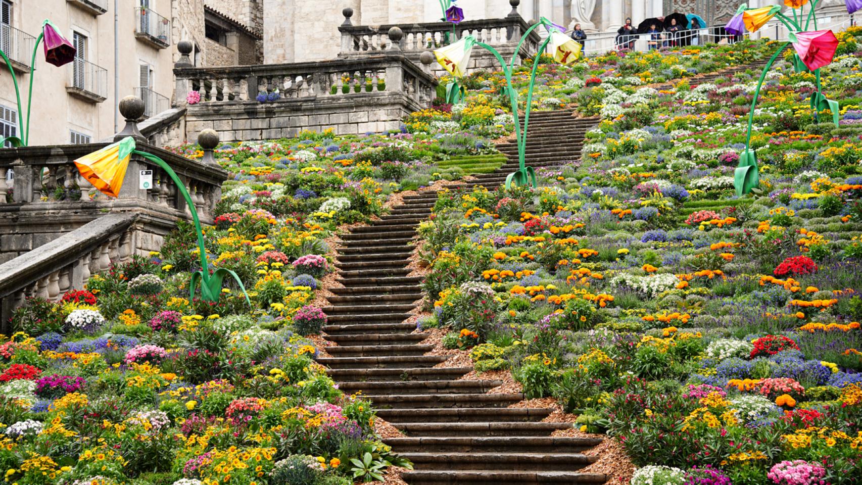 Girona durante el festival de flores de primavera.