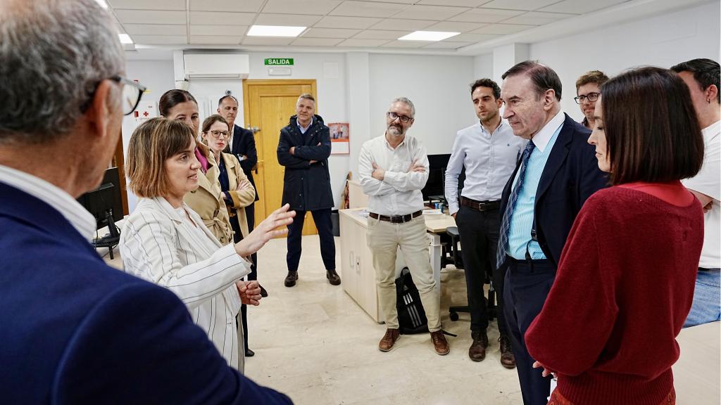 Pedro J. Ramírez reflexiona sobre los dramáticos cambios del periodismo durante una visita a la redacción de EL ESPAÑOL en Castilla y León