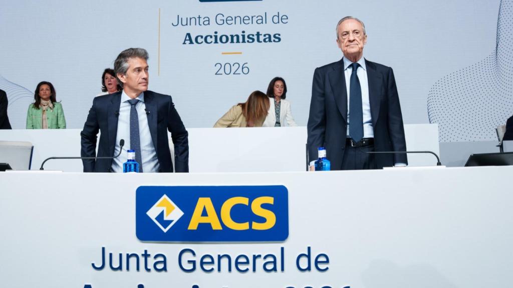 El consejero delegado de ACS, Juan Santamaría; y el presidente, Florentino Pérez.