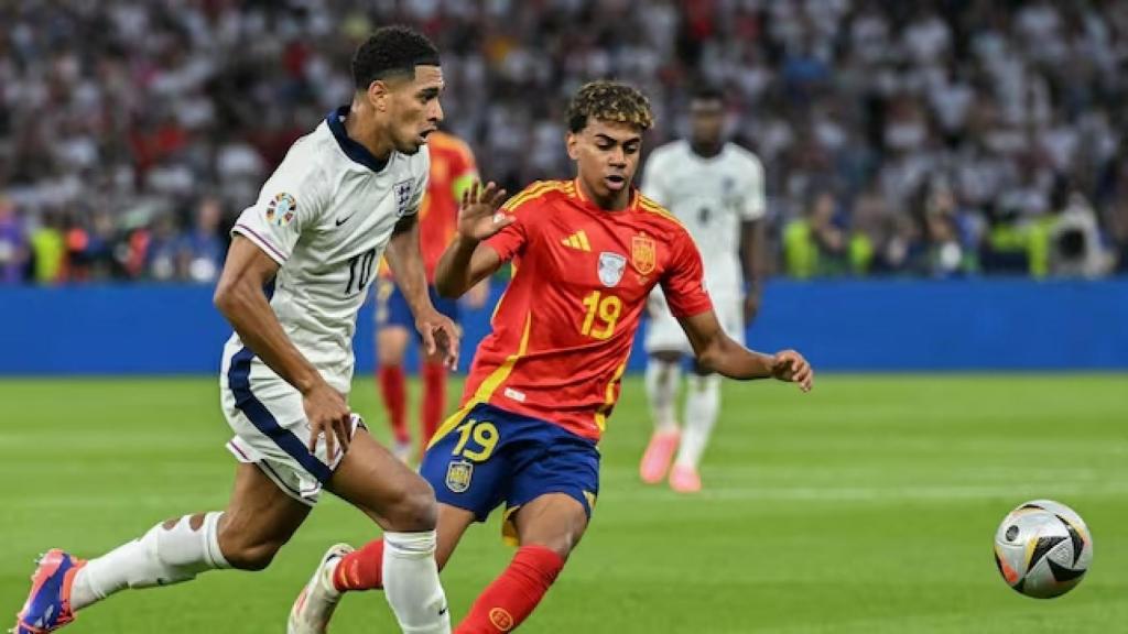 Bellingham y Lamine Yamal jugando con sus selecciones.
