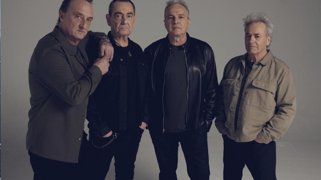 Los integrantes de Hombres G.