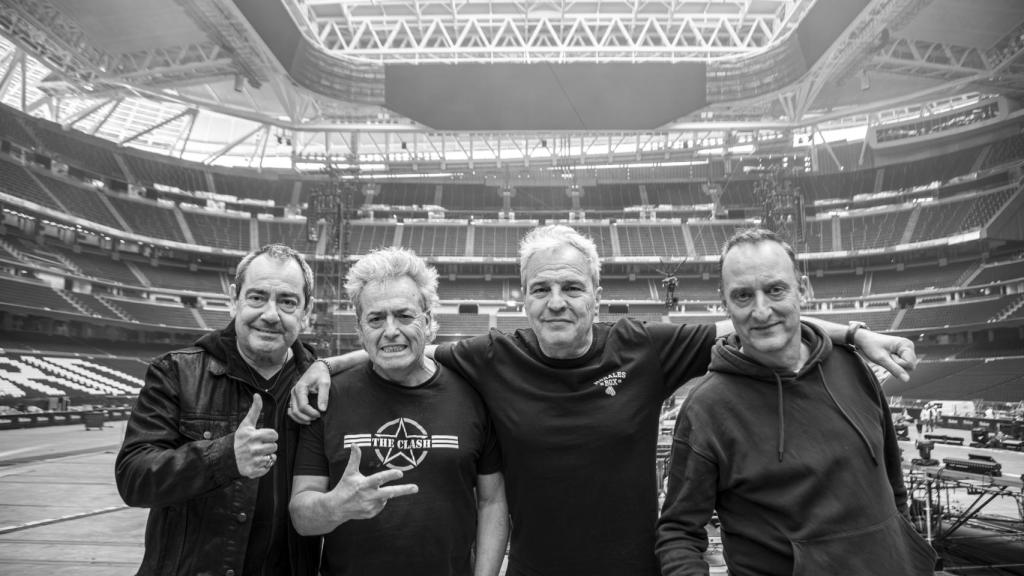 Los integrantes de Hombres G.