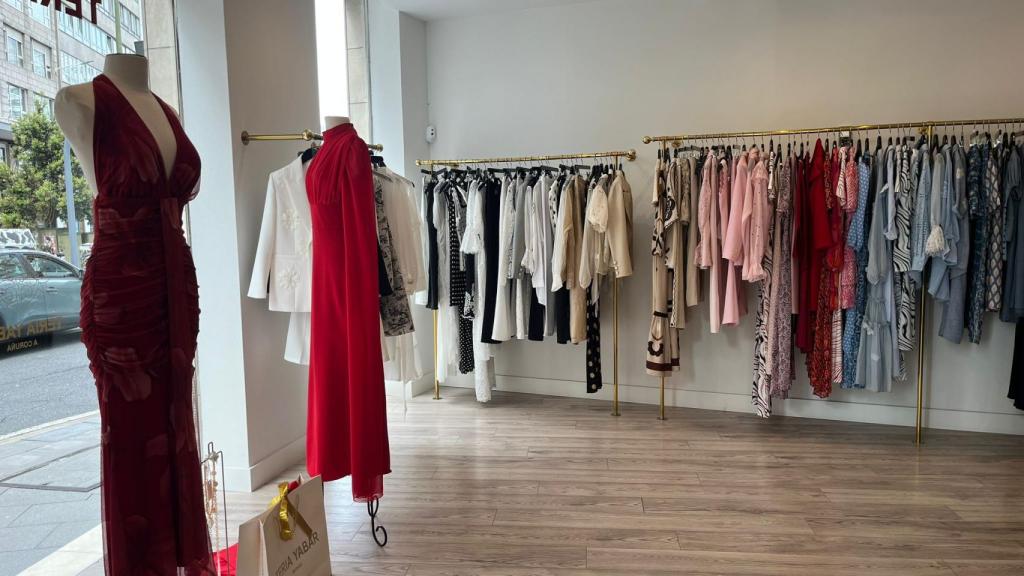 Algunos de los vestidos que se pueden encontrar en Teria Yabar
