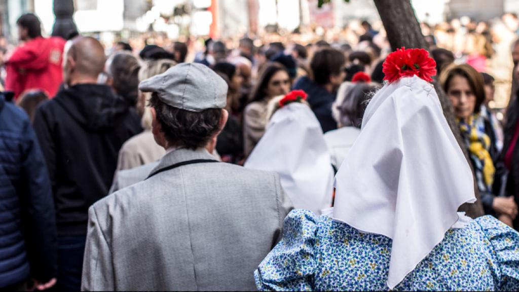 Una pareja de chulapos en Madrid.