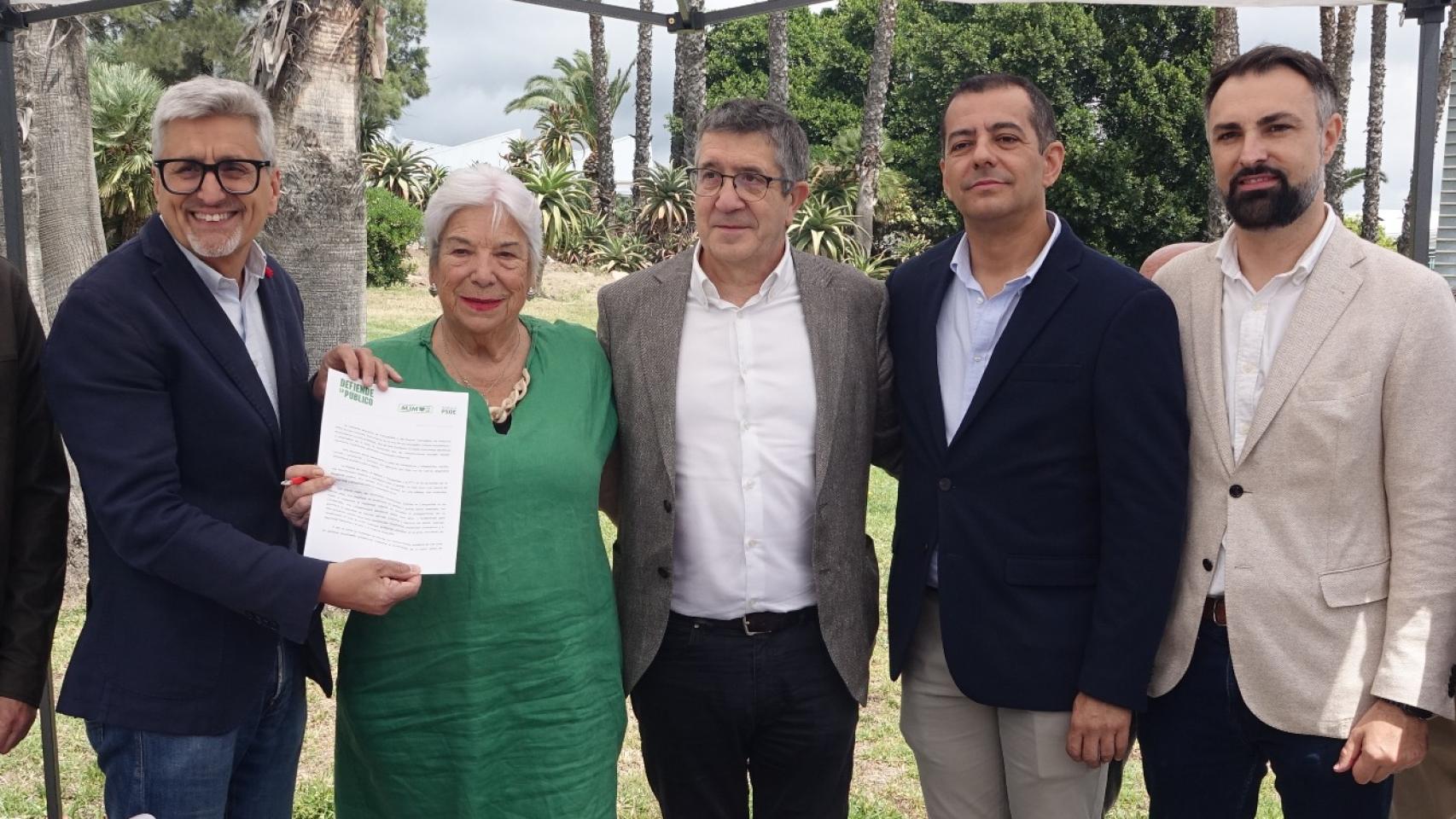 Josele Aguilar; Carmen Fernández, Patxi López, Rubén Viruel y Mariano Ruiz Araujo, en Campanillas.