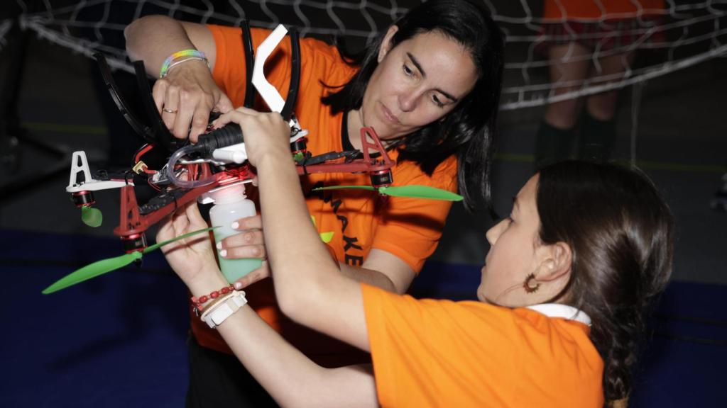 Competidoras de la V Liga Maker Drone