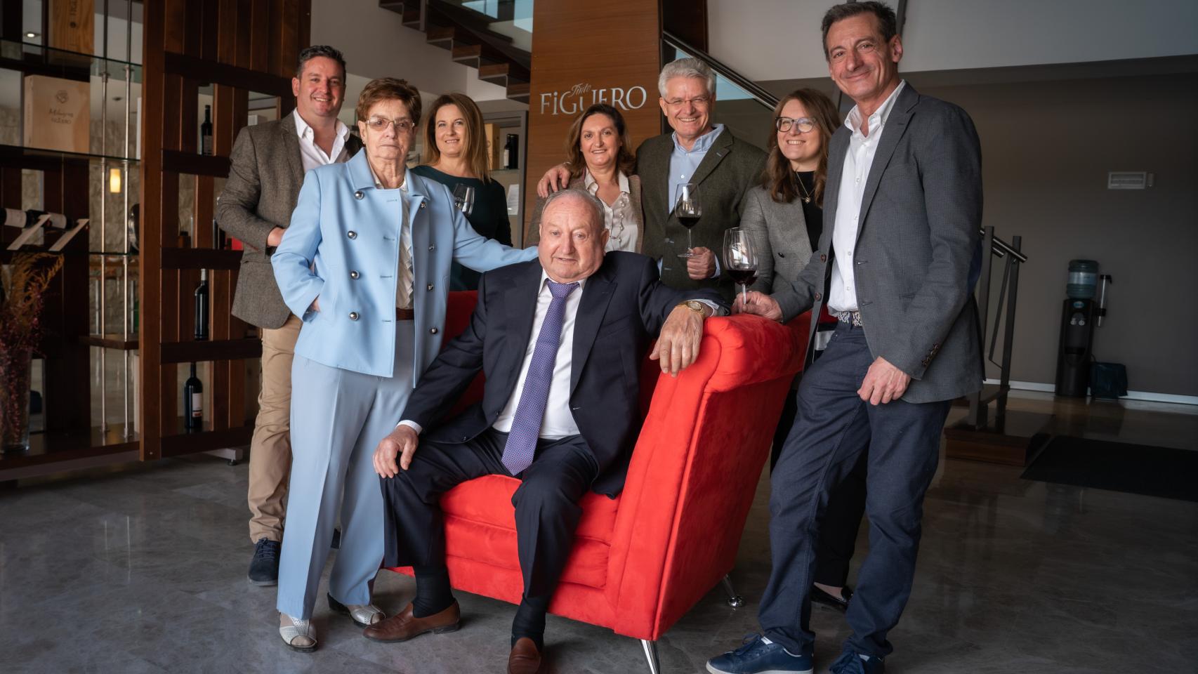 Tres generaciones de la familia García Figuero vinculadas a las bodegas.