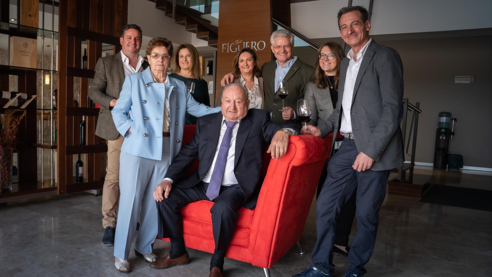 Tres generaciones de la familia García Figuero vinculadas a las bodegas.