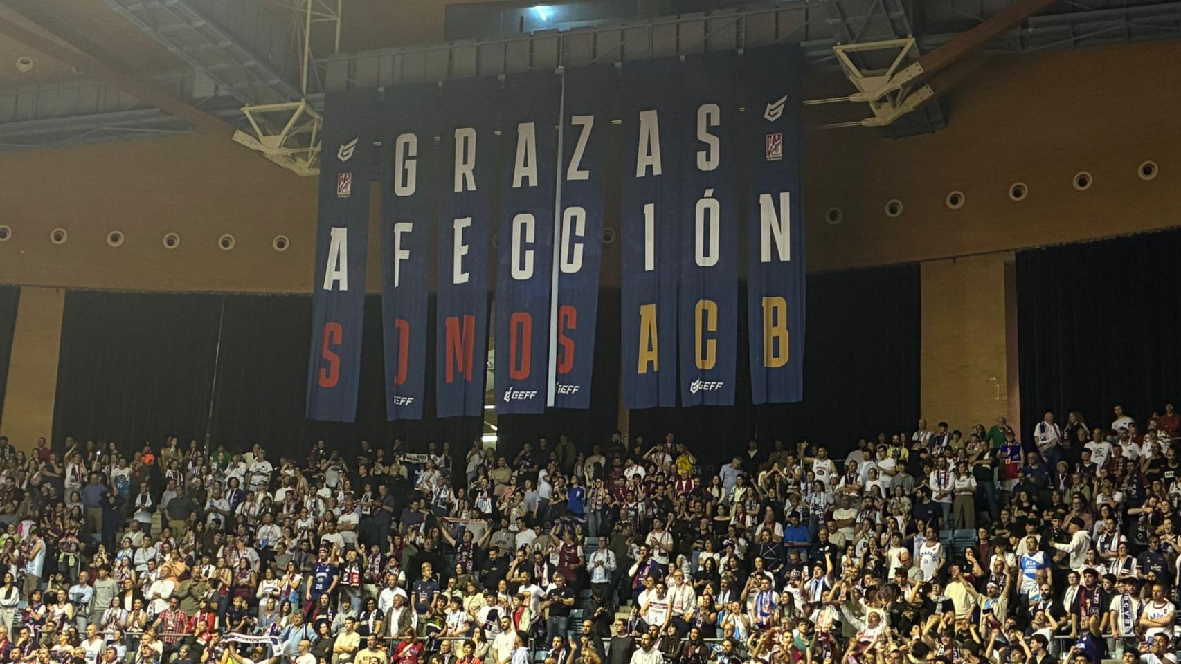 Agradecimiento al apoyo de la afición toda la temporada.