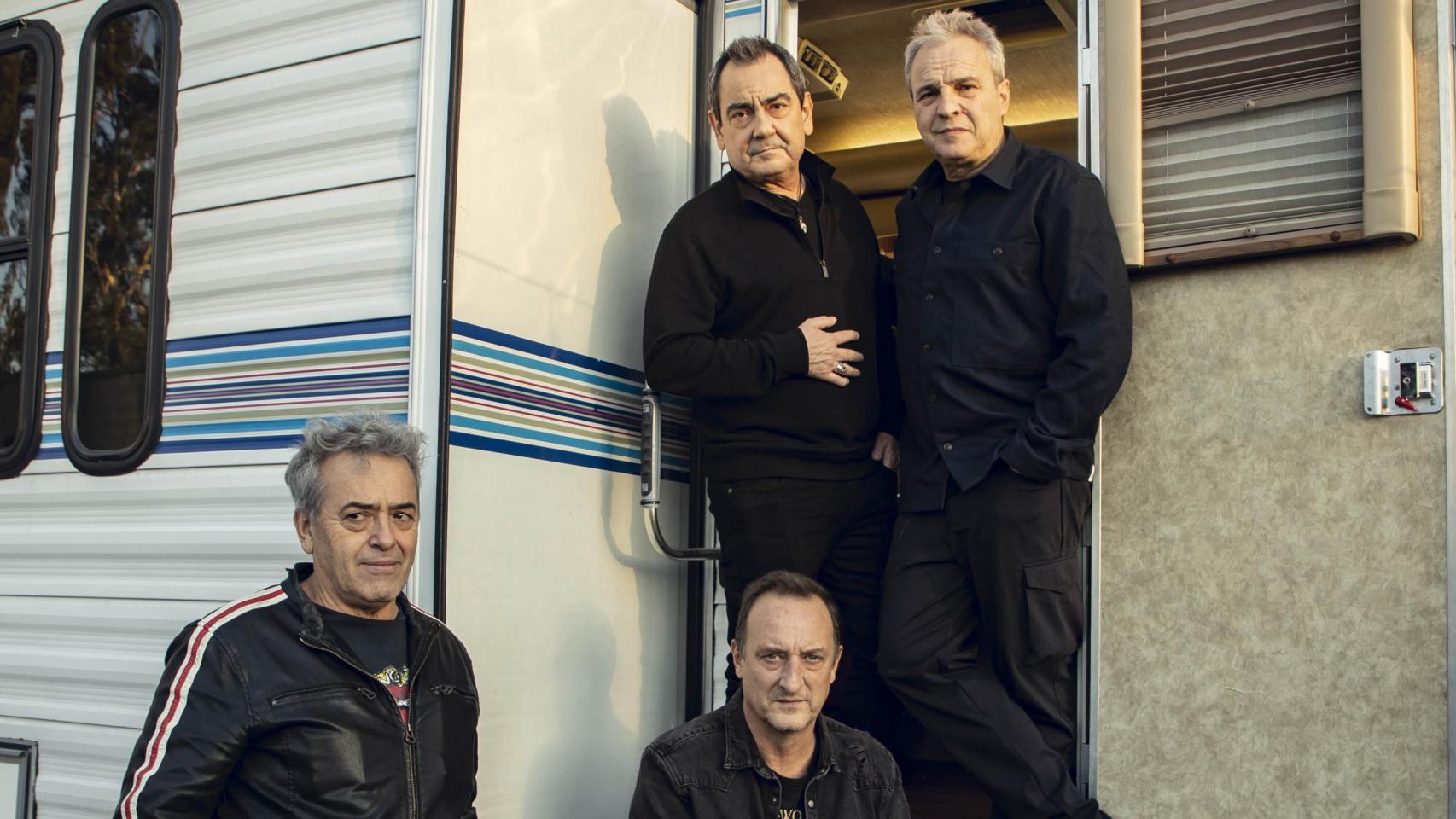Los integrantes de Hombres G.