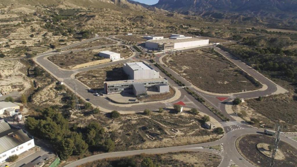 Una vista aérea del polígono El Espartal III de Xixona. EE