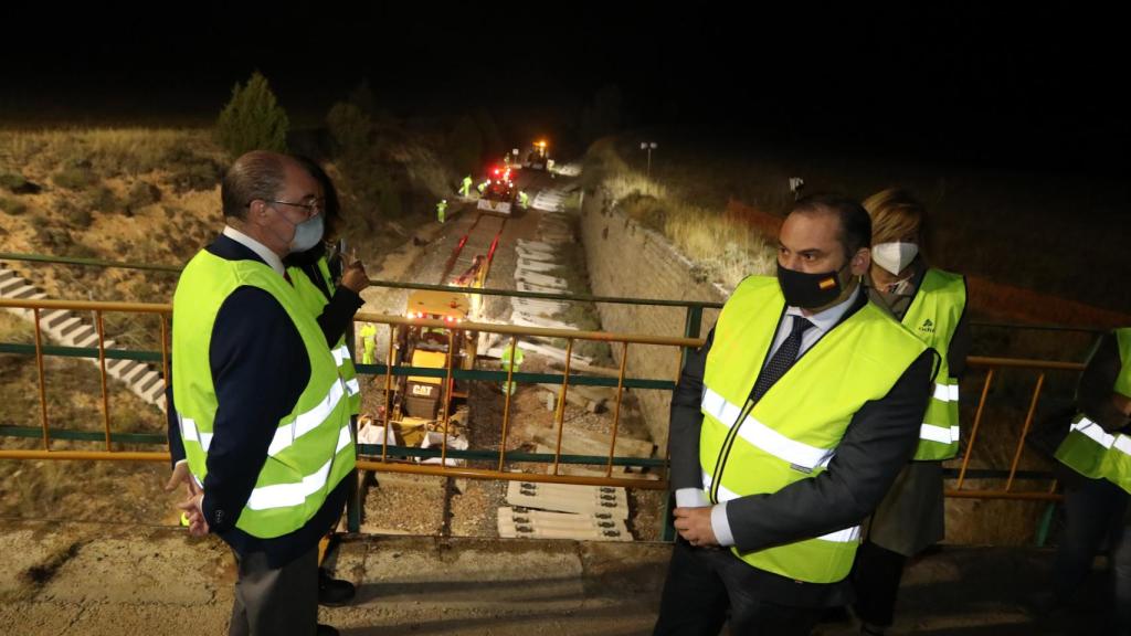 José Luis Ábalos y Javier Lambán, durante la visita oficial a las obras de Teruel en septiembre de 2020.