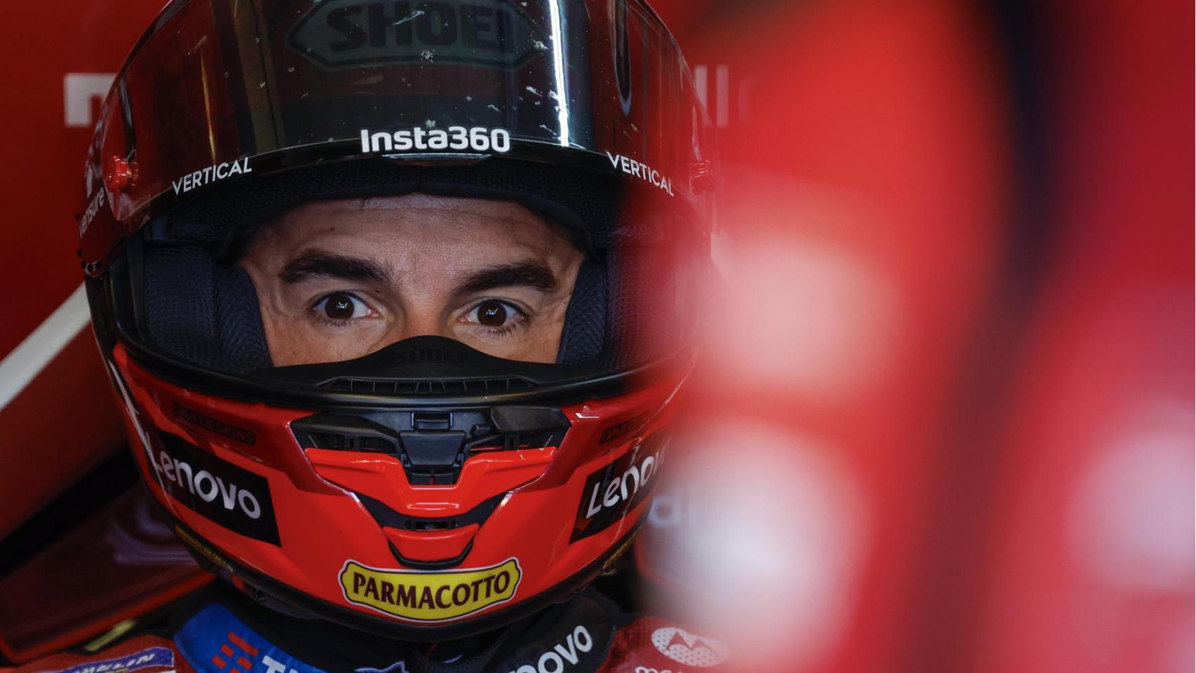 Marc Márquez, en el box de Ducati en el circuito Bugatti de Le Mans.