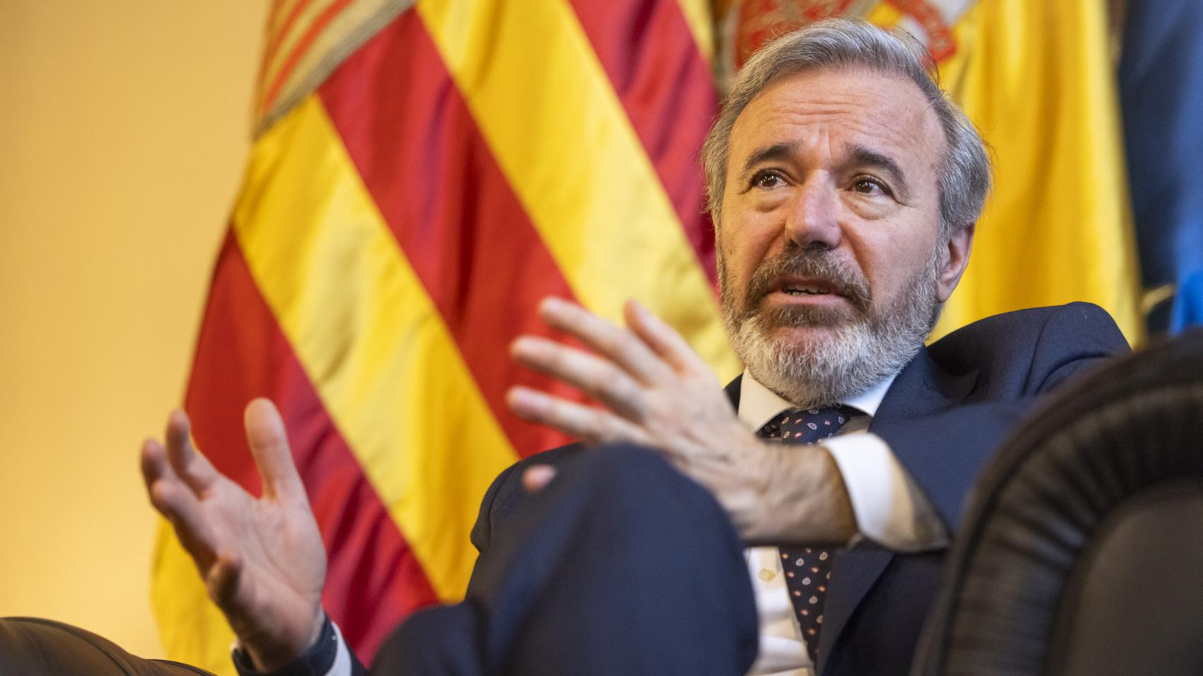 Jorge Azcón, en su despacho en el Edificio Pignatelli, sede del Gobierno de Aragón.