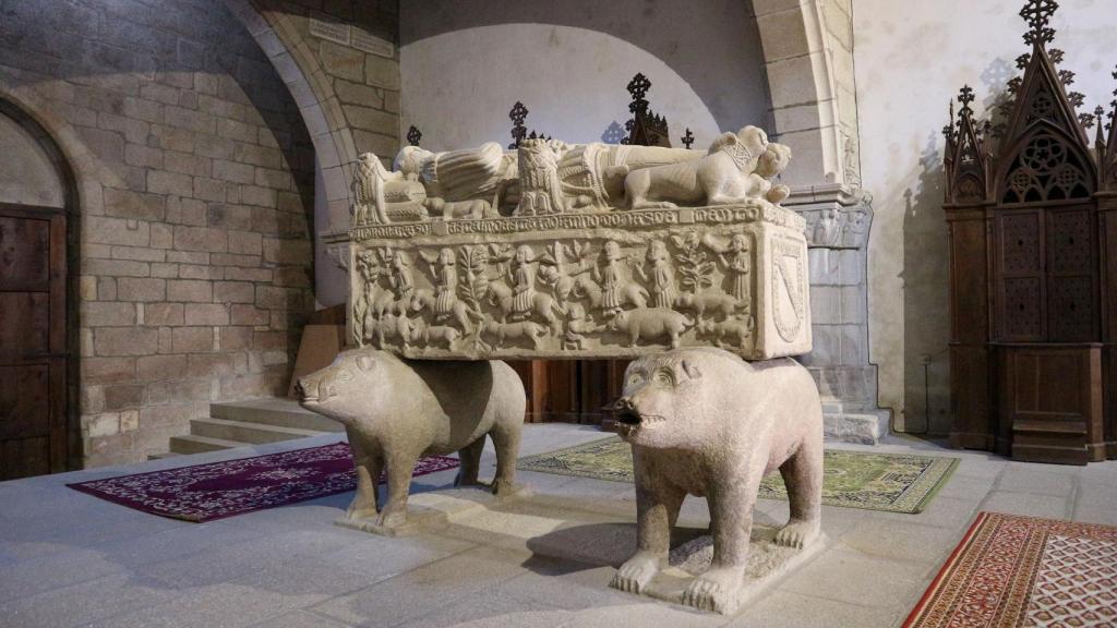 Sepulcro de Fernán Pérez de Andrade en la iglesia de San Francisco, Betanzos. https://es.wikipedia.org