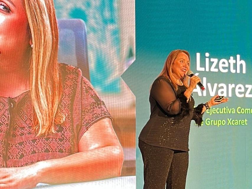Lizeth Álvarez, director comercial ejecutiva de Xcaret en Fitur 2026.