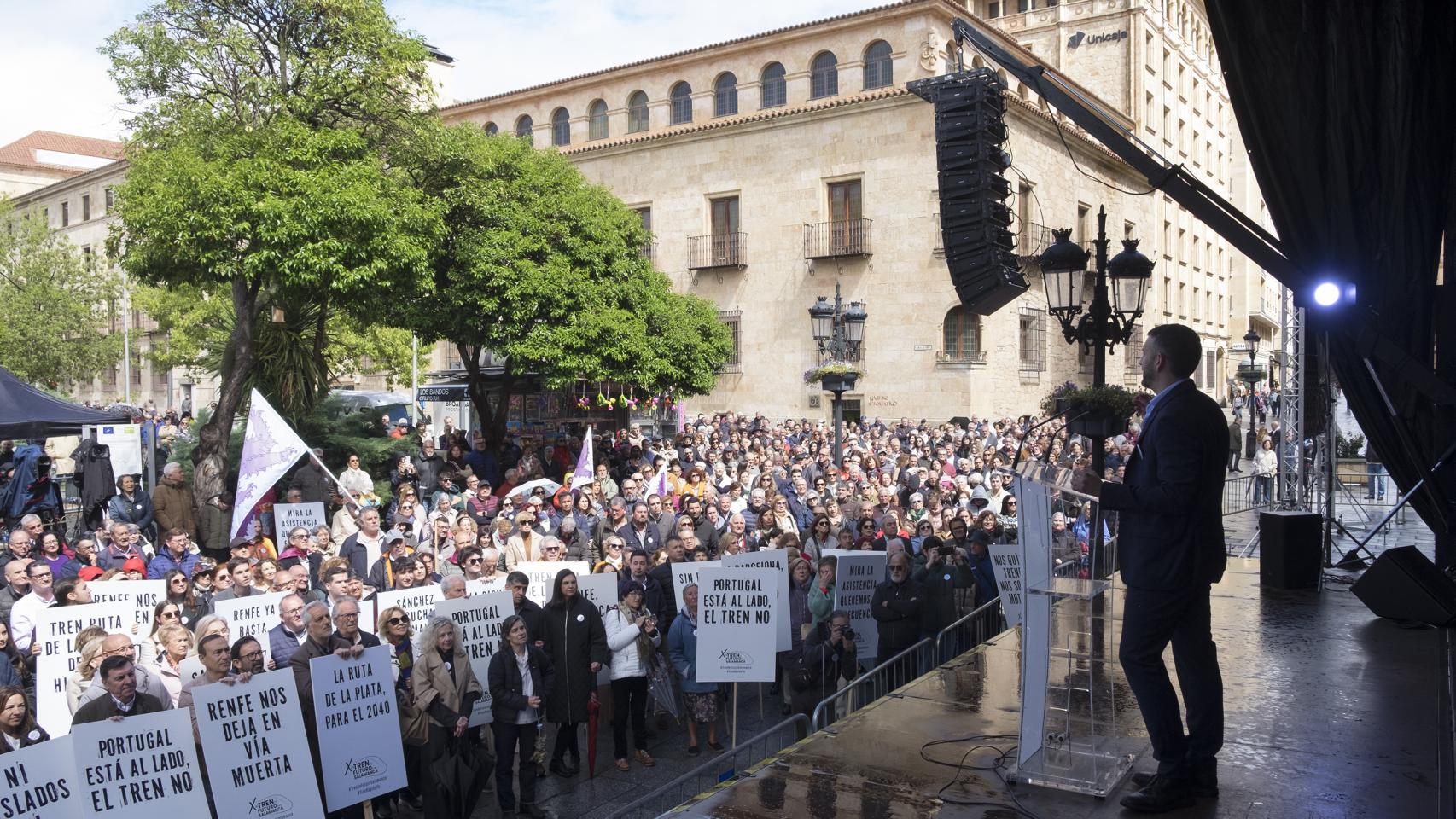 Concentración en defensa de las conexiones ferroviarias de Salamanca La Plataforma ‘Por un tren de futuro para Salamanca’ convoca una manifestación en defensa de las conexiones ferroviarias de la provincia.