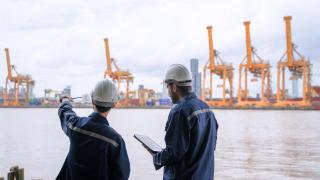 Trabajadores portuarios.
