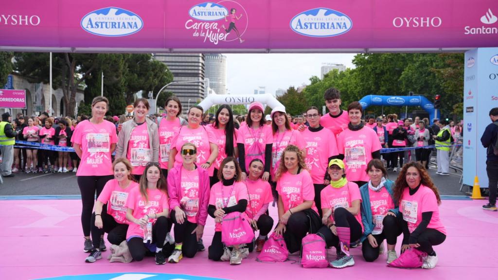 Foto de familia del equipo de Magas.