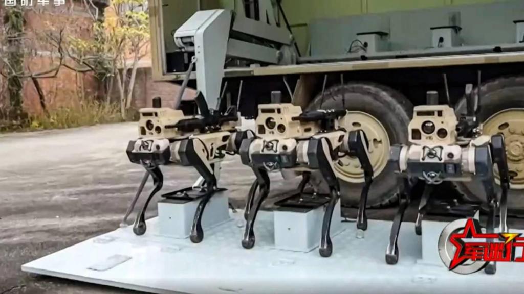 Los nuevos perro robot de combate de China.