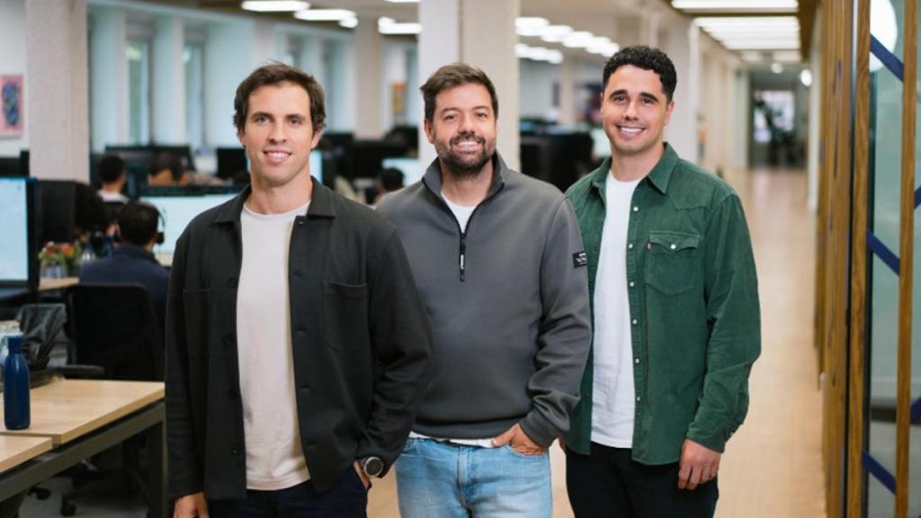 Carlos Serrano, Antonio Berga y Tomás Gil, cofundadores de Embat.