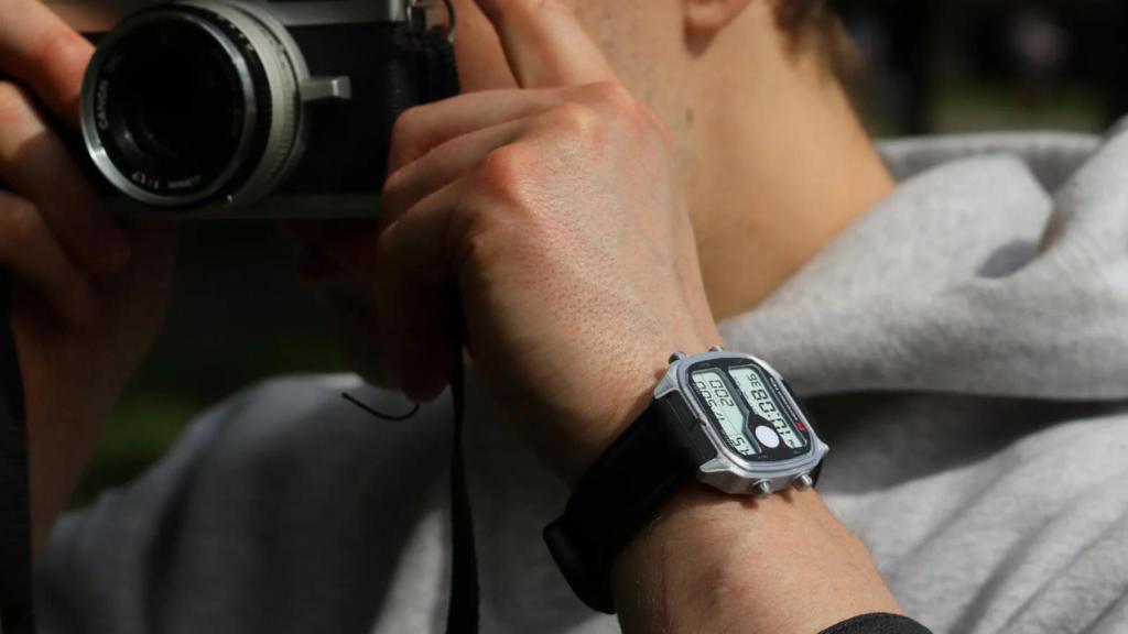 LMW-V1: Light Meter Watch