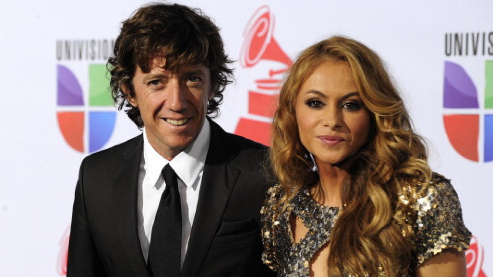 Colate Vallejo-Nájera y Paulina Rubio.