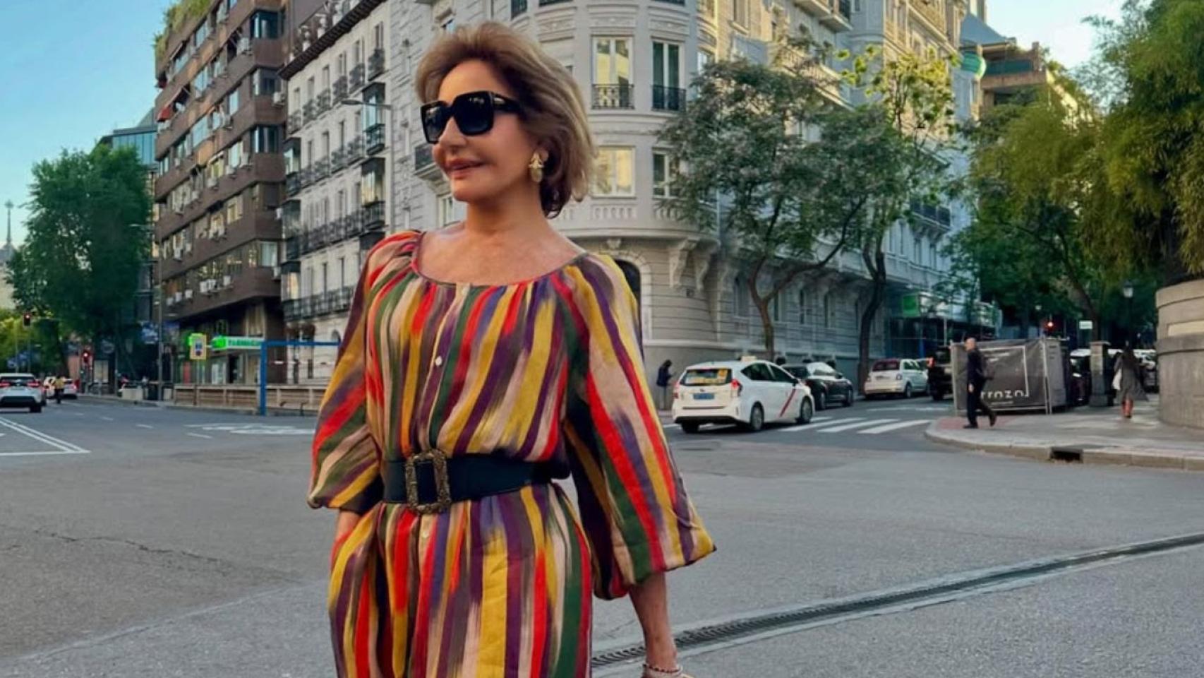 Naty Abascal con vestido de MarÀvic.