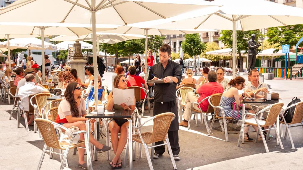 Bares y restaurantes no podrán vender sobres monodosis. 